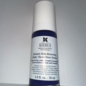 Kiehl's Retinol Skin-Renewing Serum - White and Blue